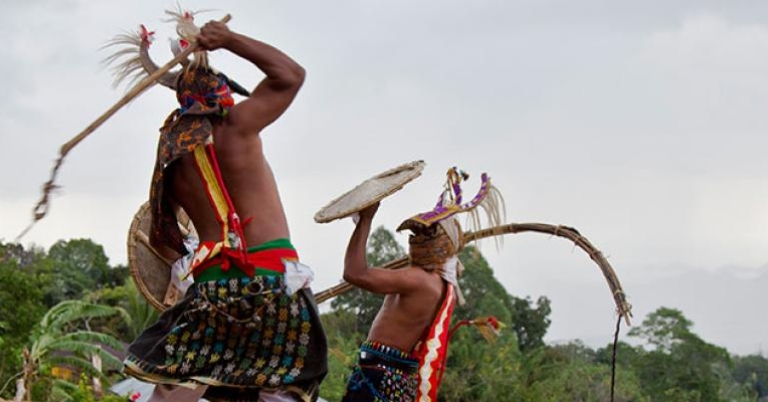Ian Segebarth Whip Dance, Indonesia