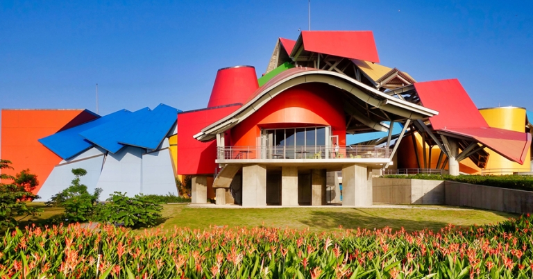 Views of the BioMuseo building and structures