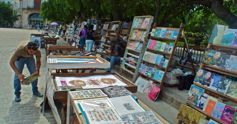 Book sellers in Havana