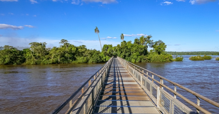 Footbridge to Devil's Throat
