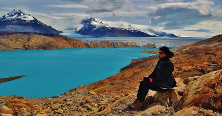 Enjoying the view by Lago Argentino