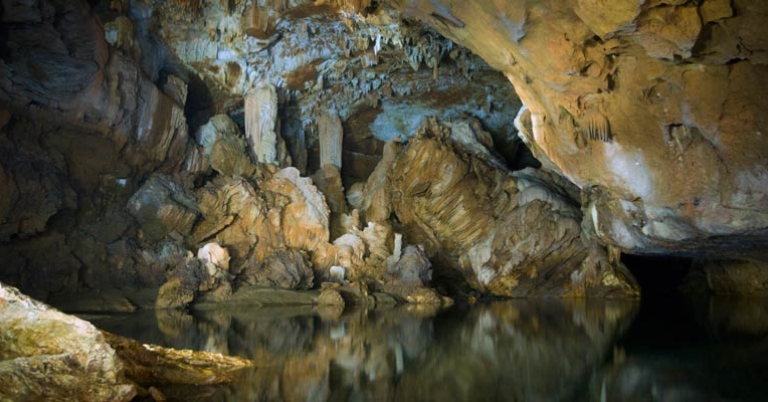 Rio Frio Cave