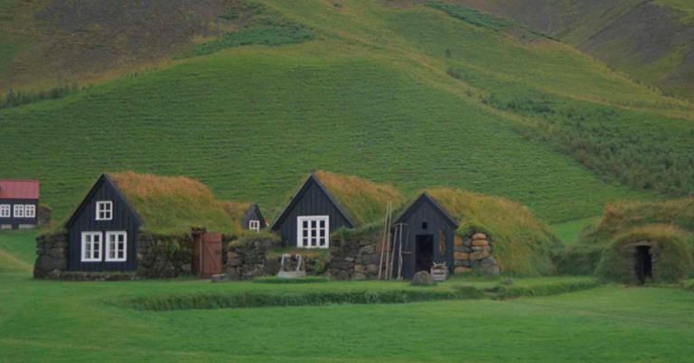 Skogar Folk Museum