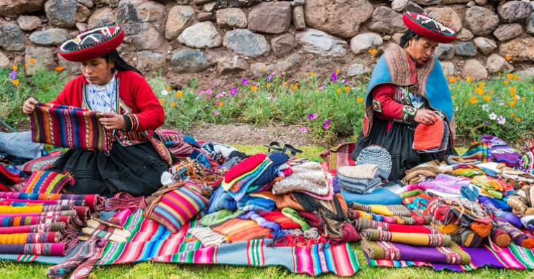 Women selling handicrafts in Cusco