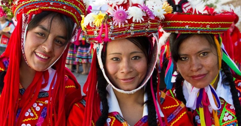 Women in Chincheros