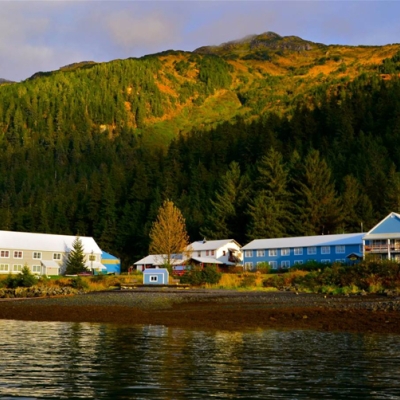 Orca Adventure Lodge