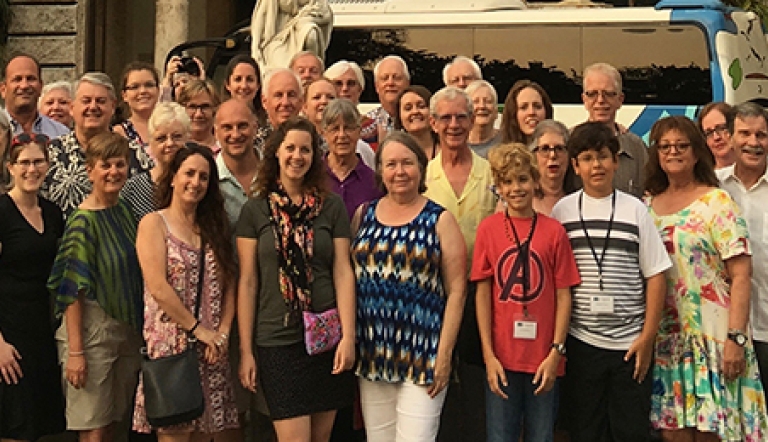 Group Picture at Hotel Nacional 